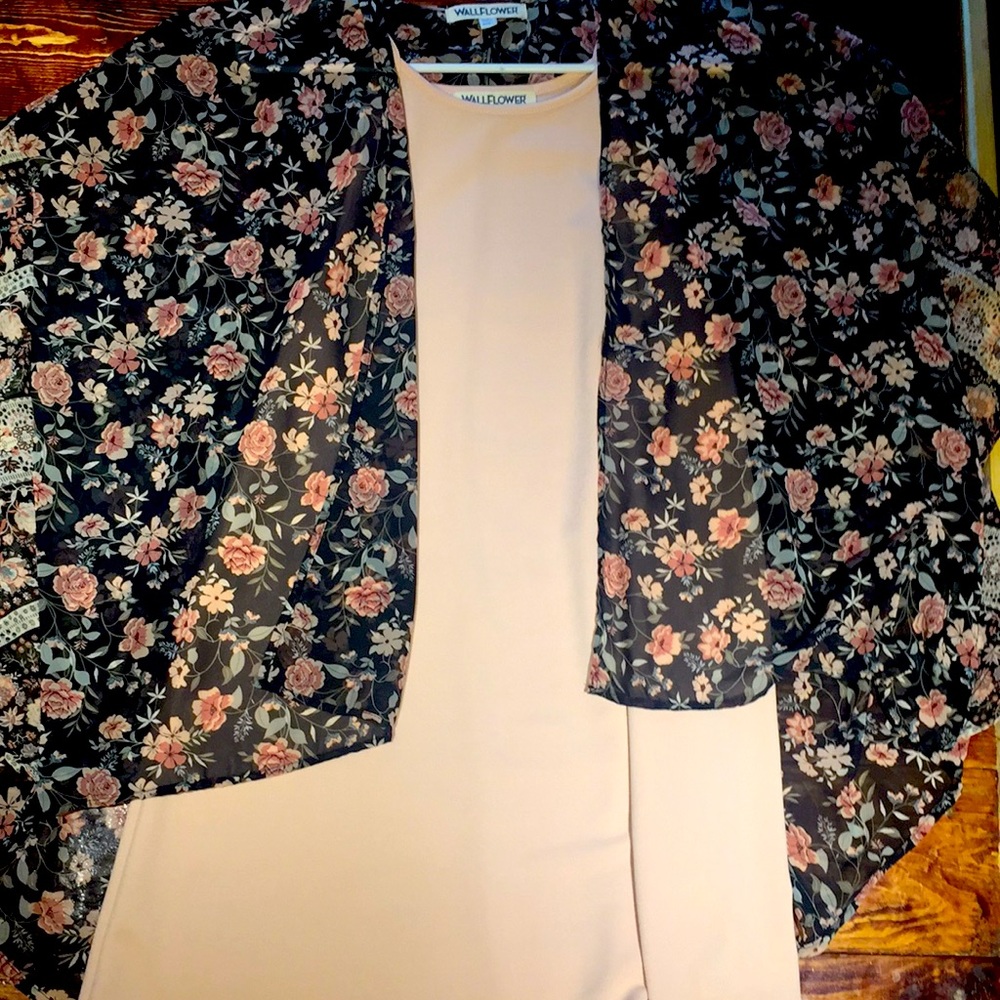 Wall flower dress